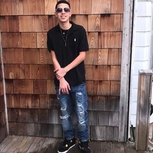 Meet your Posher, Niko